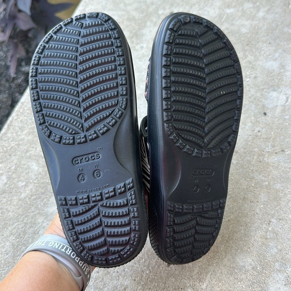 Crocs animal print women’s sandals size 6 - Picture 4 of 5